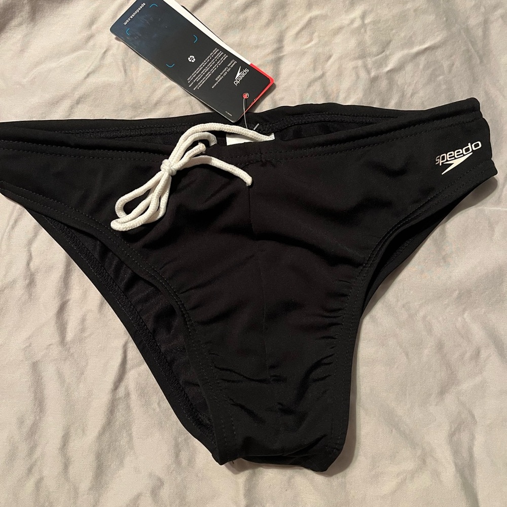 Men’s speedo, size 32